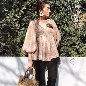 Japanese brand floral print blouse